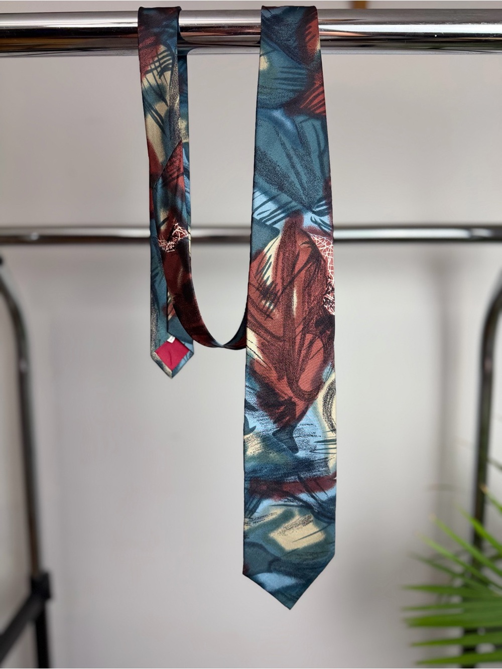 Oscar de la Renta 100% Silk Abstract Tie Made in Canada Designer Neckties
